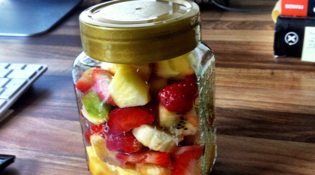 Obstsalat bei jo's büro für Gestaltung in Würzburg