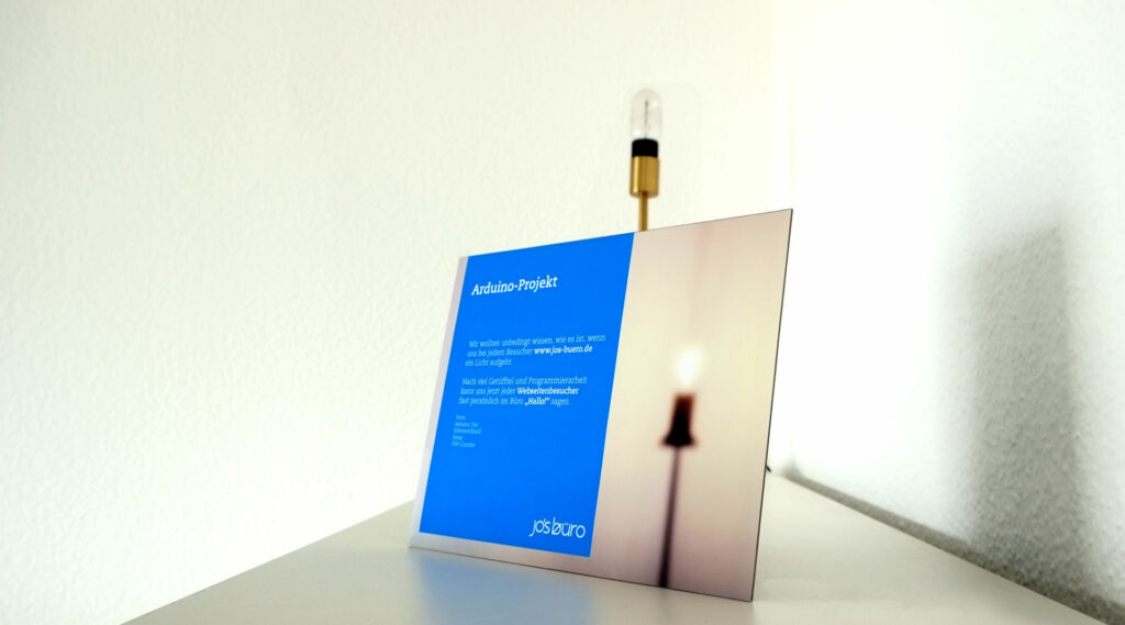 Light Bulb Webbesucher virtuell in jo's büro für Gestaltung