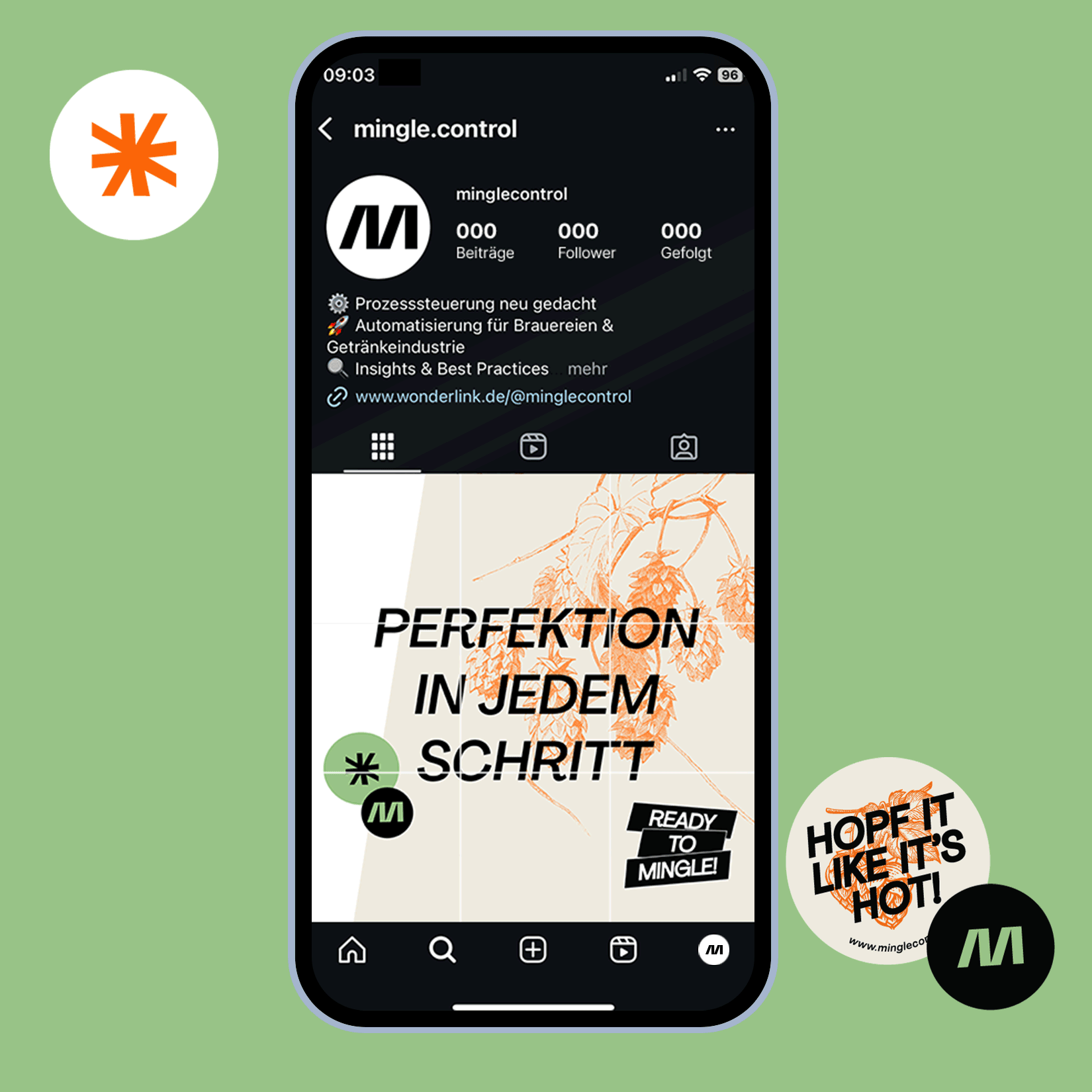 Bild von einem Smartphone, welches den Instagram Kanal von MINGLECONTROL zeigt. Zu sehen ist ein 3x3 Grid, worin das KeyVisual zusehen ist zusammen mit dem Claim "Perfektion in jedem Schritt". In der Animation werden abwechselnd Sticker angezeigt.