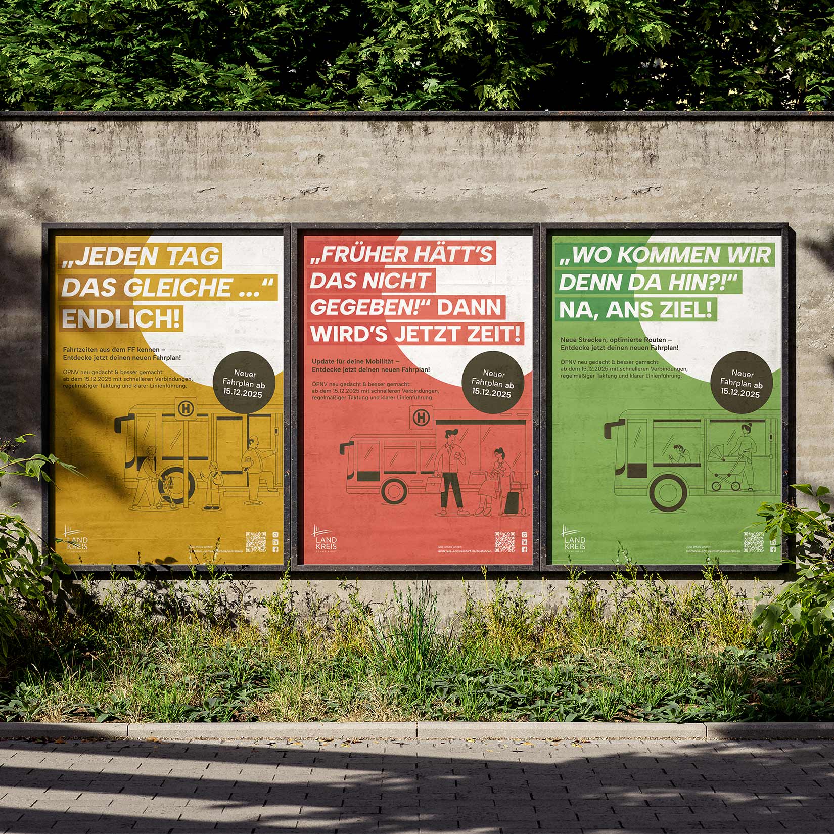 Plakatserie der drei Plakate an einer Steinwand