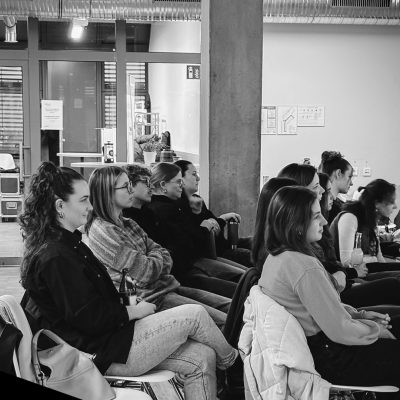 CoffeToTalk-quadratisch